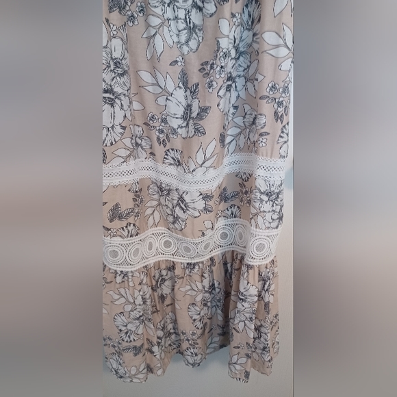 PLUS SIZE XL Ava Rose Spring Dress - Picture 3 of 4